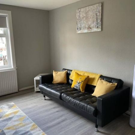 Beautiful Two Bedroom Flat By The Loch Balloch Ngoại thất bức ảnh
