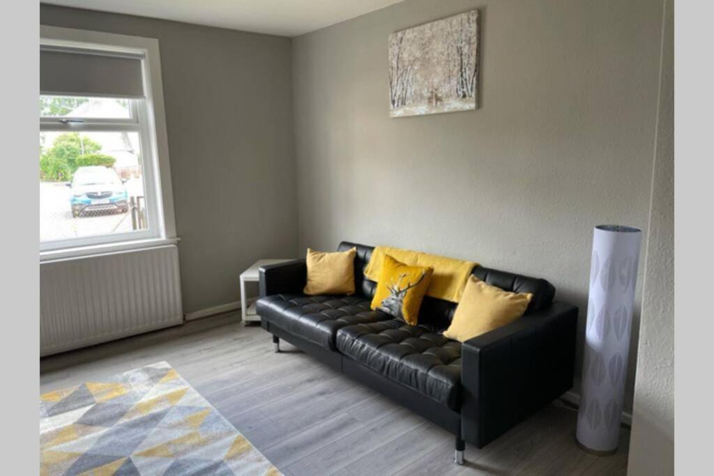 Beautiful Two Bedroom Flat By The Loch Balloch Ngoại thất bức ảnh