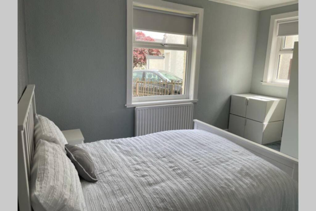 Beautiful Two Bedroom Flat By The Loch Balloch Ngoại thất bức ảnh